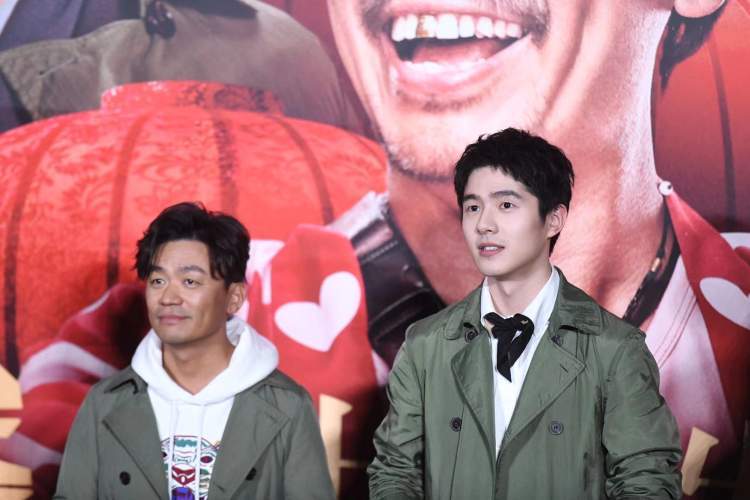 《唐人街探案3》主演齐聚上海:王宝强说不适合剧透,刘昊然快"憋疯"