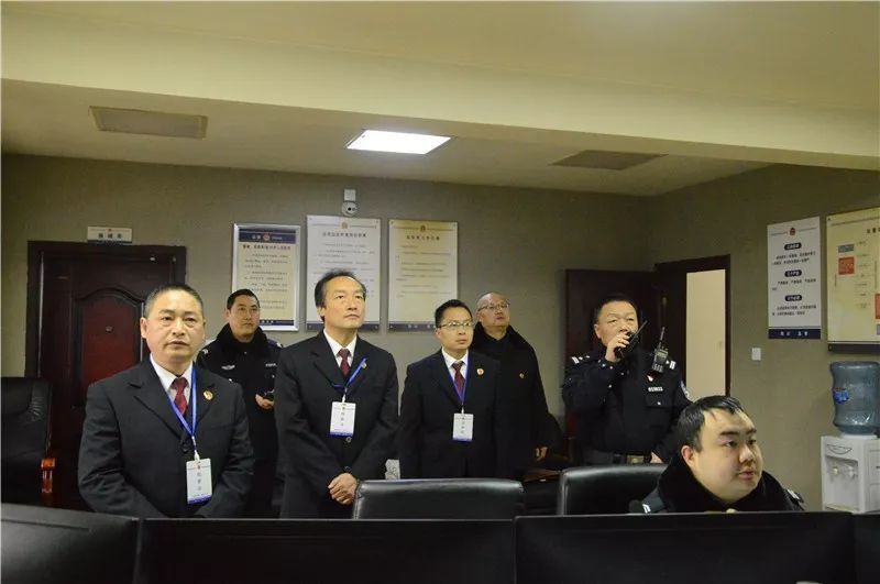 金堂县检察院潘登检察长到县看守所开展节前安全检查