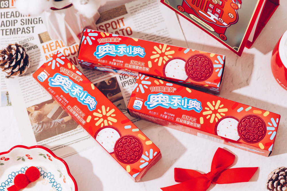奥利奥在新年变成了"红色小饼干"