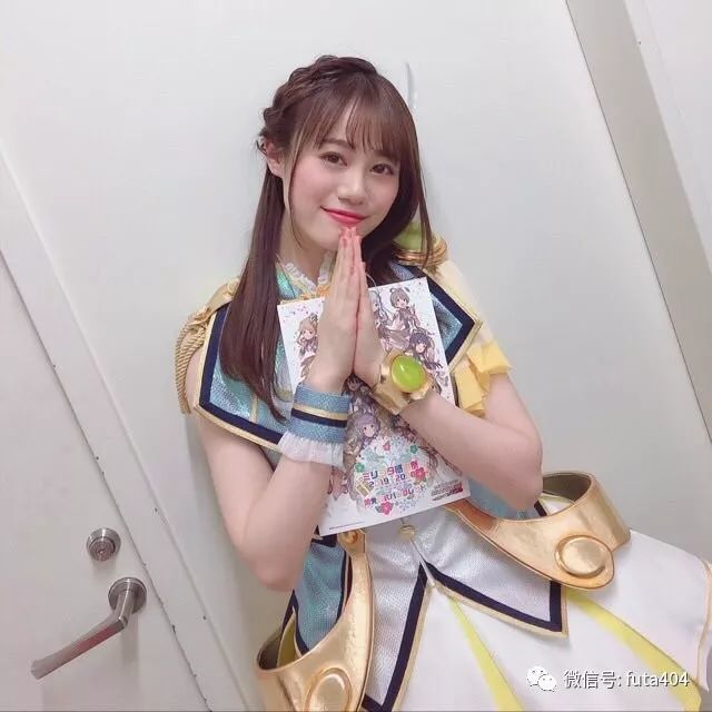 小清水亜美胸 無料ダウンロード 悪魔の写真