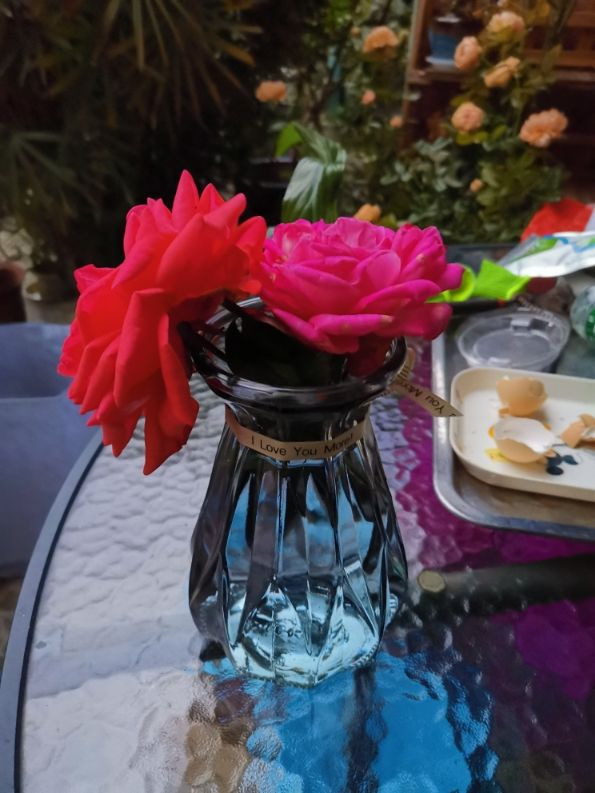 鲜花插瓶里 水里加点它 花期延长1个周 腾讯新闻