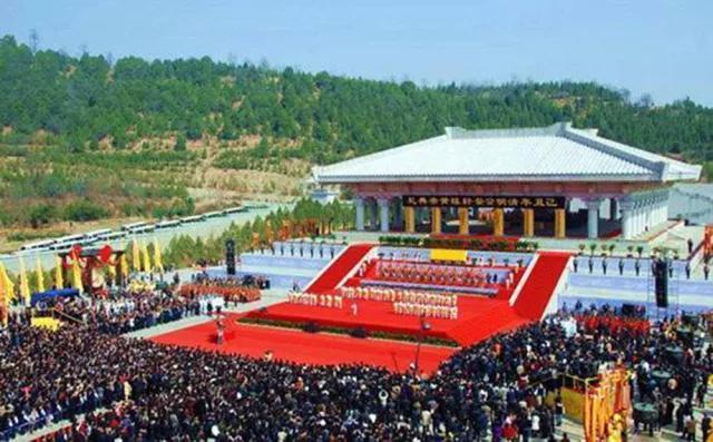 关于中华始祖的陵墓:黄帝陵、炎帝陵、