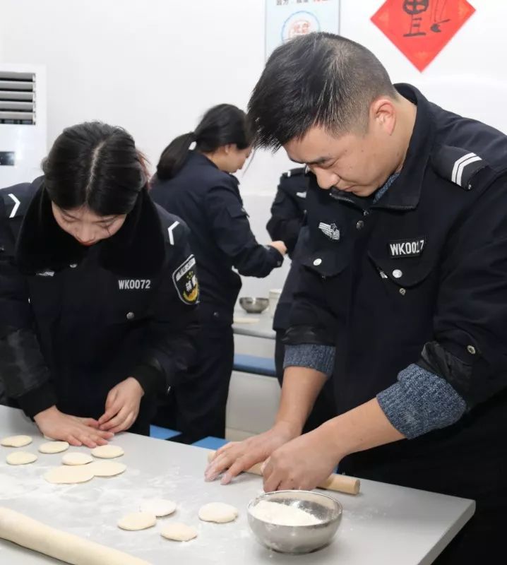 迎新年聚警心增活力溫情滿滿溢警營喜氣洋洋迎新春