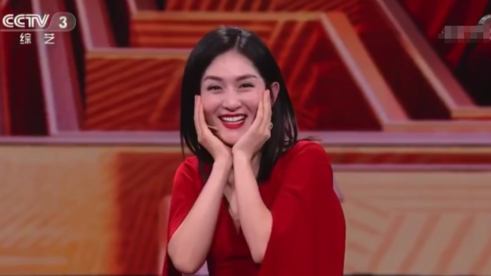 谢娜主持功力获春晚总导演认可获赠春晚彩排直通卡直呼做梦没想到