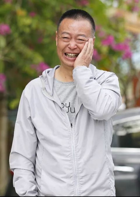 了《冤家遇良缘》中的晖哥和《夜风沉醉》中的王一61靳巾翰出演