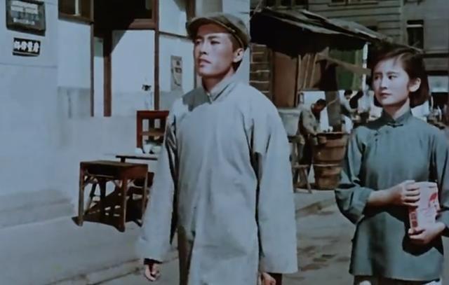 水华导演的革命家庭中的三个孩子他们的扮演者去向如何