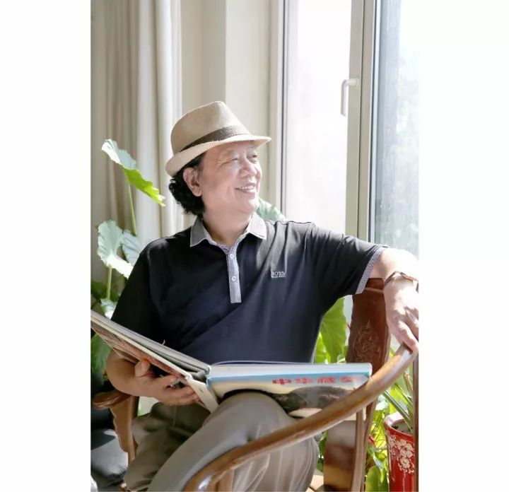 《天空之镜》——作者:程辉,诵读:馨悦