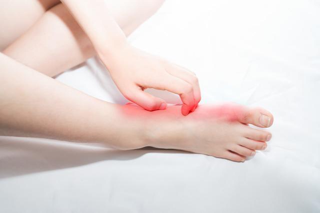 大蒜、食醋真能治脚气?别被偏方误导