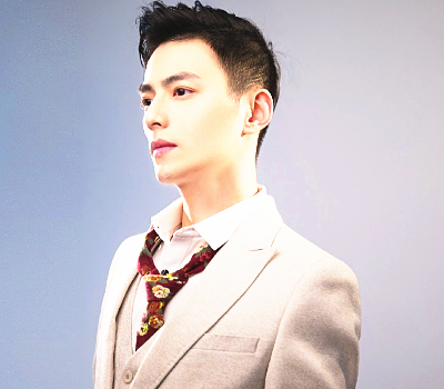 电竞霍建华是精修的看到路人照粉丝直呼要脱粉