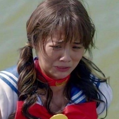 有种"整容"叫咖喱酱梳中分,看到照片后,网友:校花本尊