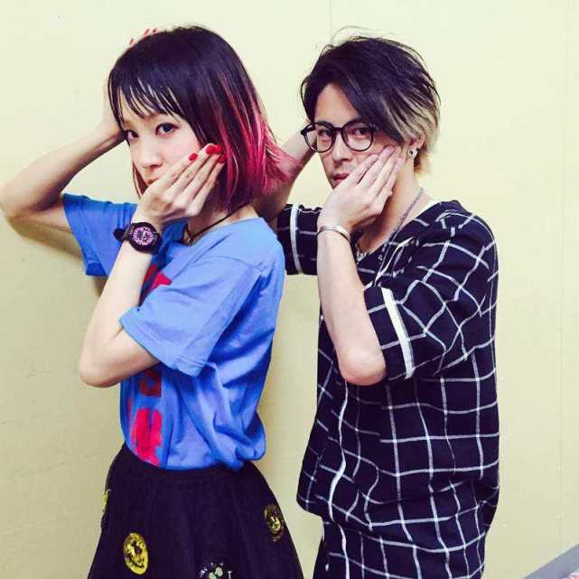 日本歌手lisa官宣与声优铃木达央结婚:今后多关照_腾讯新闻