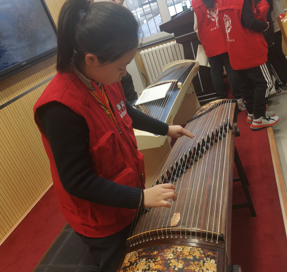 新京报小记者专访古筝演奏家姜淼让世界响起中国的筝声