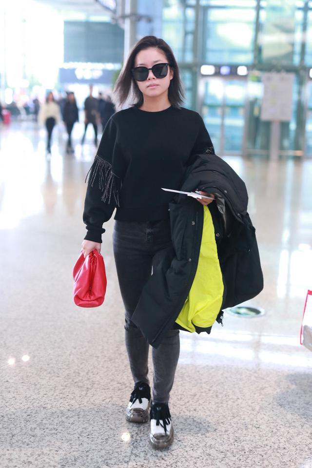 王菊真是减肥达人120的体重瘦出小蛮腰越来越有超模感