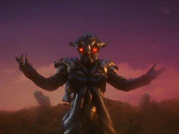 贝隆是出现于《泰罗奥特曼》第48集的怪兽,它非常喜欢喝酒,而且酒品超