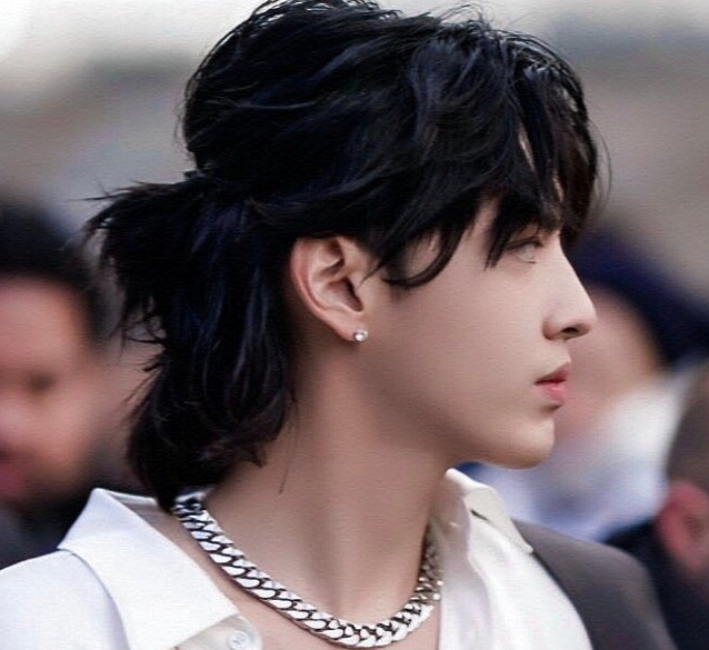 当男星扎起小辫:朱一龙温柔,蔡徐坤乖巧,而他萌到移不开眼睛