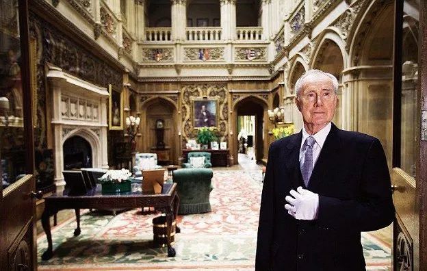 海克利尔城堡管家科林·爱德华兹"拥有城堡意味着责任重大,我们仅仅才