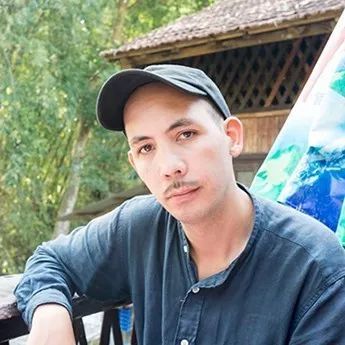 想为这位才华横溢导演,再找一万块钱!