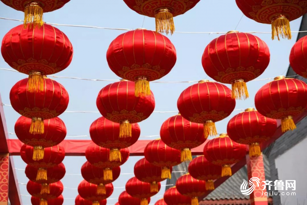 大红灯笼高高挂潍坊又增一处春节景观地
