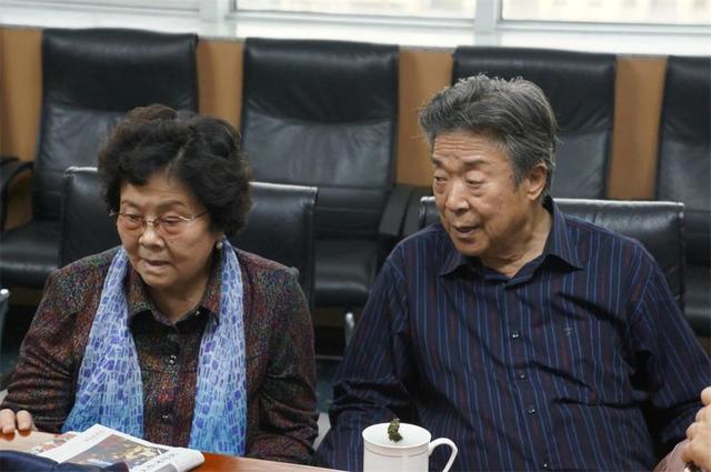 91岁老歌唱家再登春晚知道他与妻子67年的爱情后我羡慕哭了