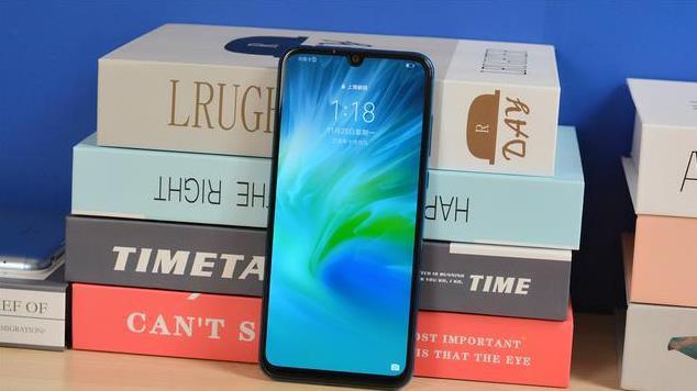 华为全面发力,麒麟710 屏幕指纹,网友称:最佳平民机_腾讯新闻