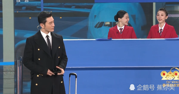黄晓明金靖的小品获好评黑色大衣上热搜帅气的晓明哥再次回归