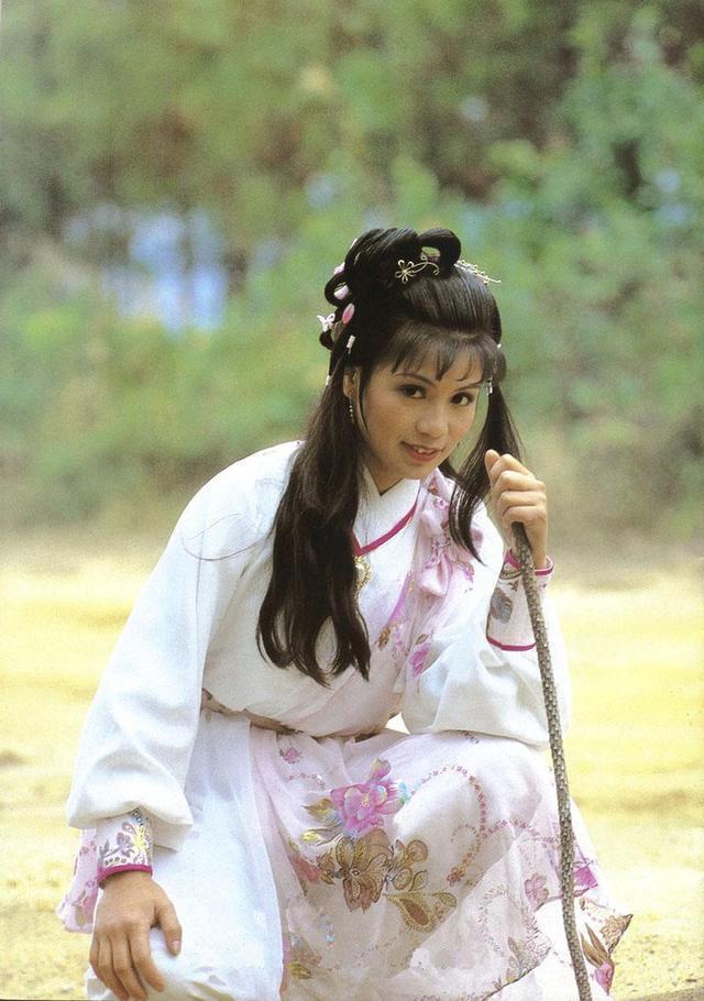 翁美玲将俏黄蓉演绎得古灵精怪,满满的童年回忆