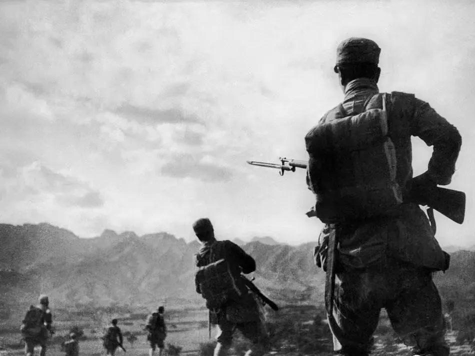 皮旅为何跑过车轮子不要炊事担子精简公文箱每人一单衣