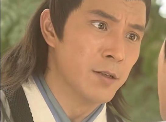 宋青书投靠周芷若学会降龙十八掌你被骗了他练的九阴白骨爪