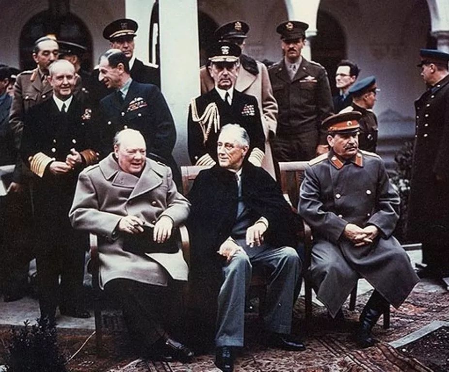 雅尔塔会议三巨头，P图界最爱用的图片之一