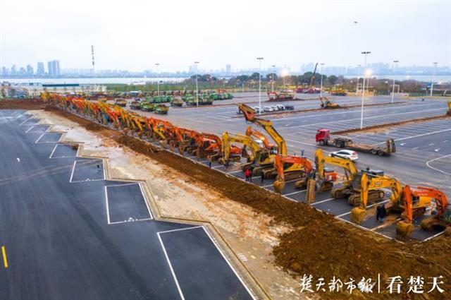 武汉雷神山医院选址江夏区军运村北侧预计2月5日左右交付使用