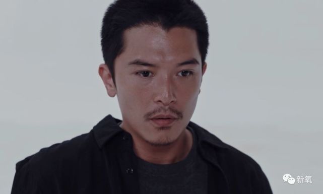 为了让形象更为贴近,邱泽专门剪了寸头,做了皮肤美黑.