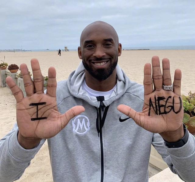 科比乘直升机遇难,萧敬腾潘玮柏炎亚纶等众星发文悼念:精神永在