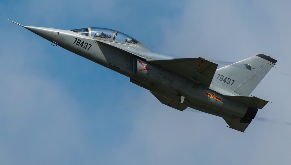 教-10新画面曝光,"大象漫步"霸气十足,媲美隐形战斗机