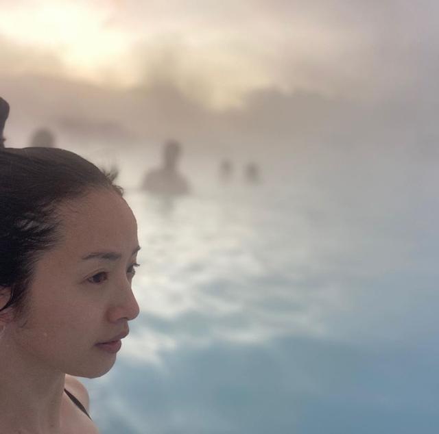 37岁林依晨晒素颜泡温泉照，粉丝大赞仍似少女（图） - 2