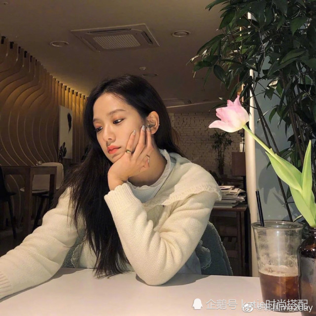 blackpink穿韩服拜新年,jisoo真不愧是门面