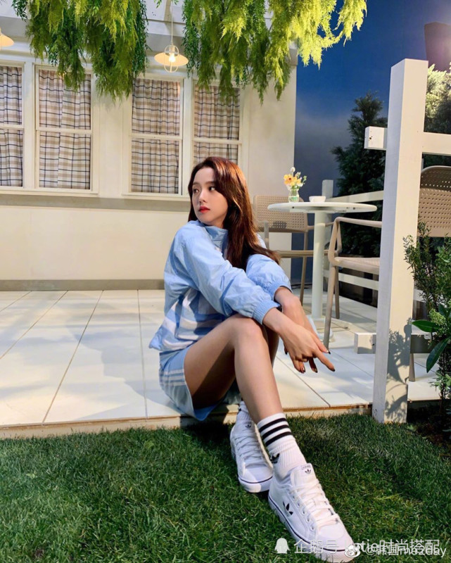 blackpink穿韩服拜新年jisoo真不愧是门面