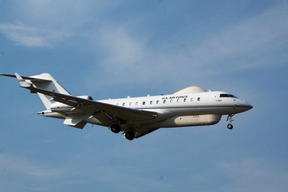 这种e-11a飞机是用庞巴迪全球6000先进超远程商务喷气式飞机改装的,以