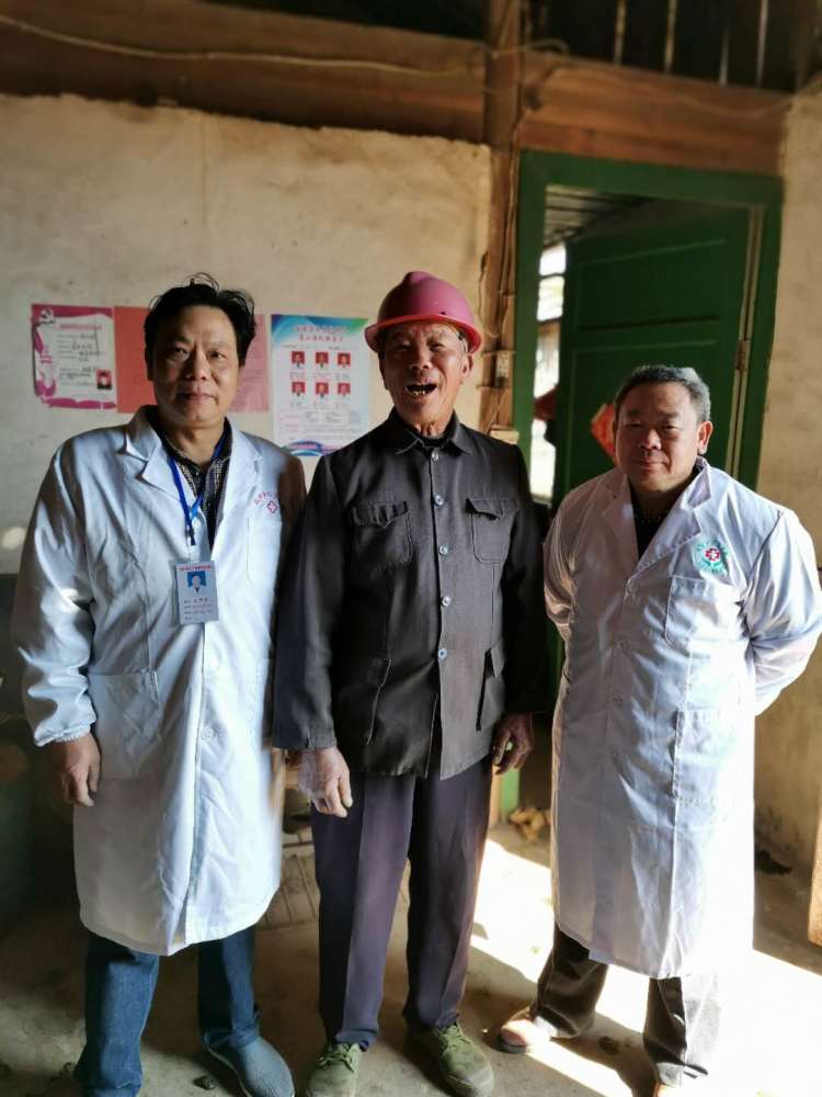 1月28日,北青报记者联系到了被撞亡医生毛样洪的儿子毛林楠,毛林楠