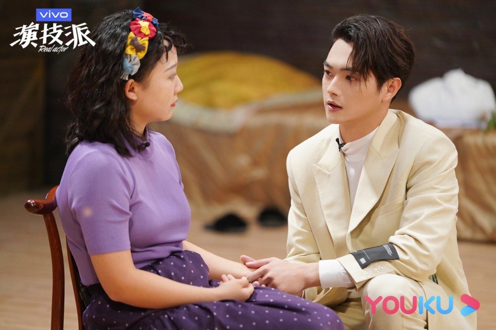 吴谨言许凯白鹿各出奇招 演员即兴表演大秀演技