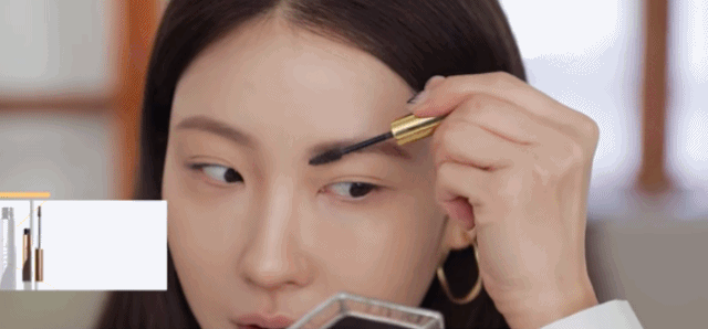 港姐颜值回春,冠军竟然撞脸lisa?