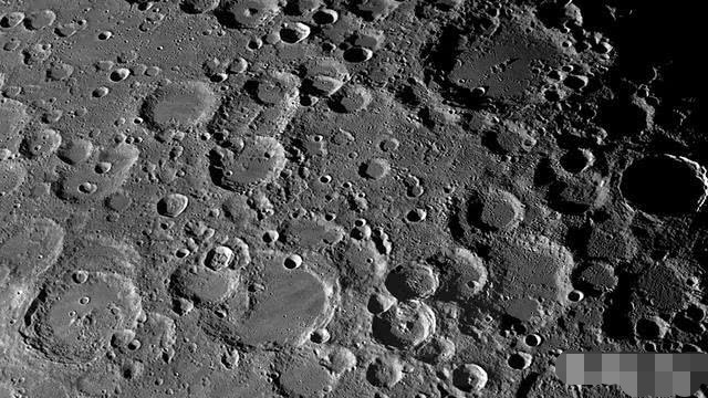 陨石掉在地球上 为什么感觉只掉在空旷的野外而很少掉在城市里 其实很简单 腾讯新闻