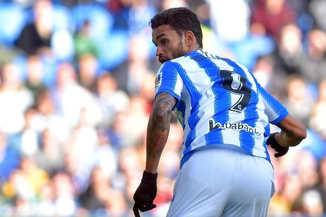 巴西平民神锋遭两豪门哄抢,低价淘宝风险大,这位是天选之子?