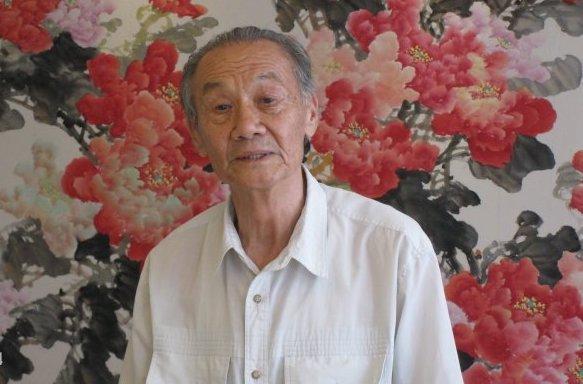 那个被很多观众看成爷爷姥爷的茂源老汉在这个多事之秋悄然离去