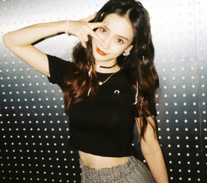 baby曾和陈伟霆相爱一场,还有"胯骨纹身"的他们,怎么就分手了?