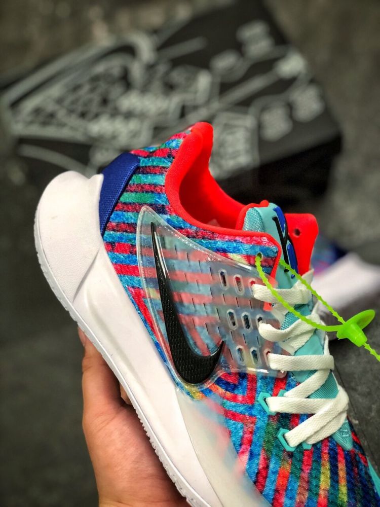 颜值性能完胜kd12耐克kyrielow2彩虹配色开箱测评