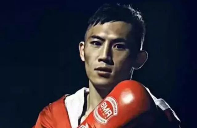 坐直升机嘲讽科比?周立波回应:科比不是你们的