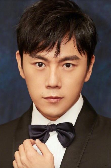 克顿传媒旗下公司目前储存的八部待播剧有两部是白敬亭主演的