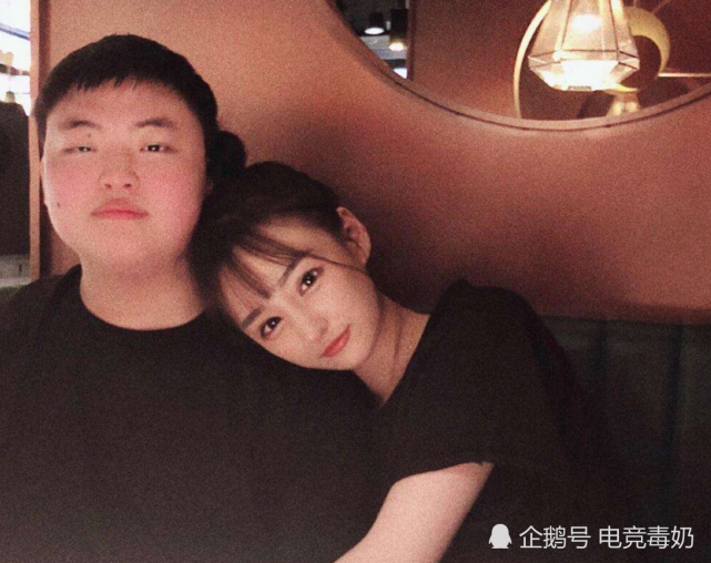 uzi和女朋友奥咪咪