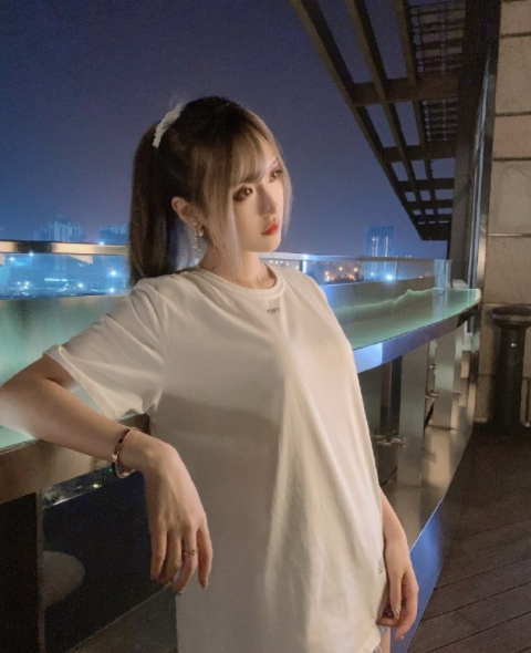 春节不忘晒照腐团儿cos不知火舞祝自己大火网友却不买账