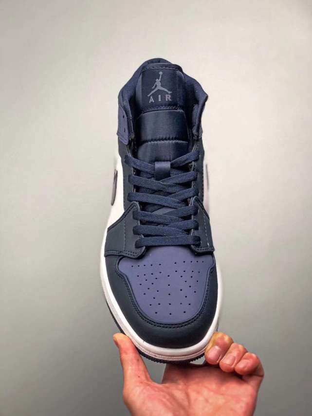 aj1 mid桑德紫开箱测评:低调不失奢华!